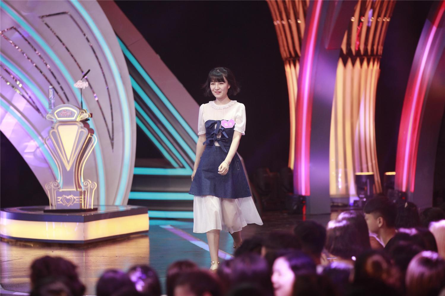 非诚勿扰朱晓 非诚勿扰朱晓和谁成婚了 非诚勿扰朱晓 非诚勿扰朱晓和谁成婚了