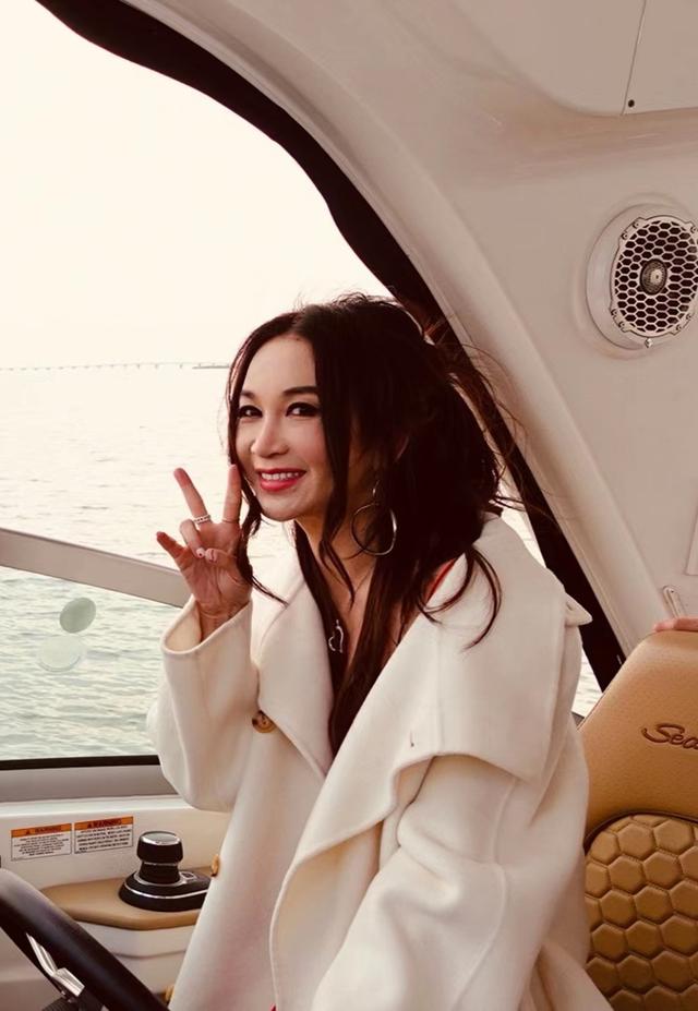 温碧霞年龄 温碧霞年龄结婚了吗