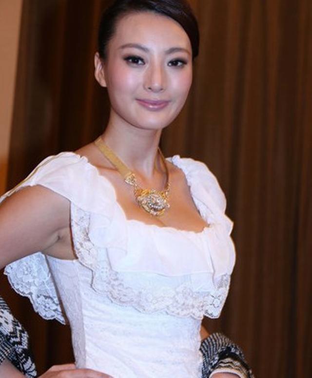 一路向西女主角 一路向西女主角在剧中叫什么 