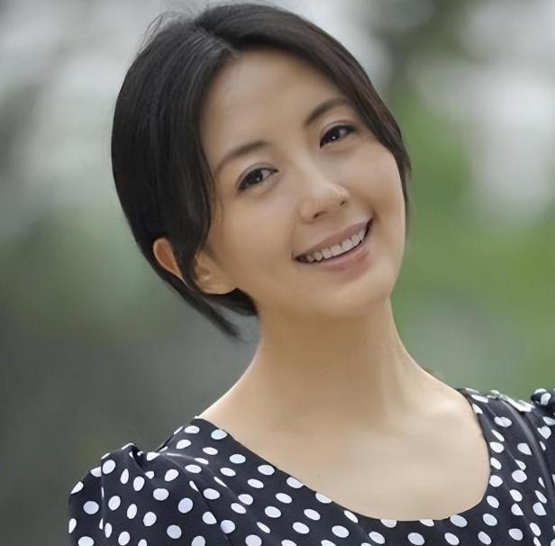演员宋林静 于和伟一家三口照片 演员宋林静 于和伟一家三口照片