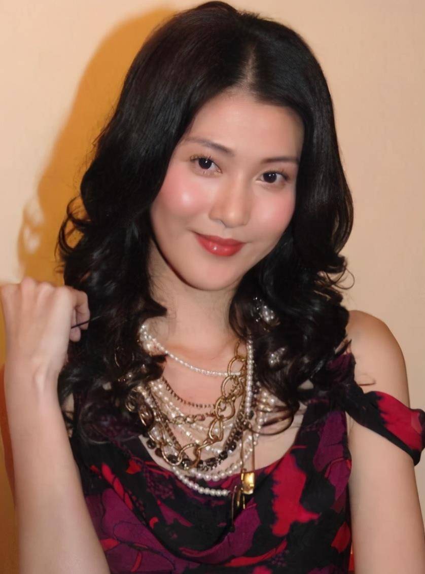 李彩桦整容 李彩桦是什么脸