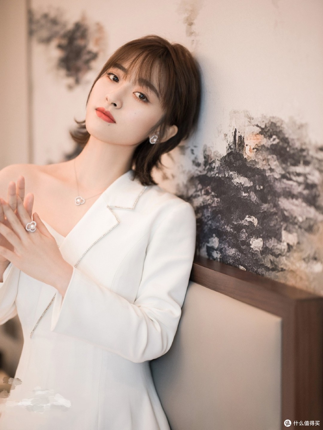24岁沈月恋情疑曝光 沈月是谁的女儿