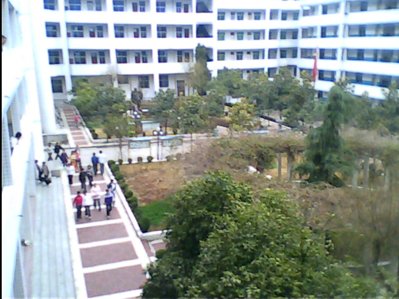镇安7.1亿豪华中学学生发声 镇安豪华学校 镇安7.1亿豪华中学学生发声 镇安豪华学校