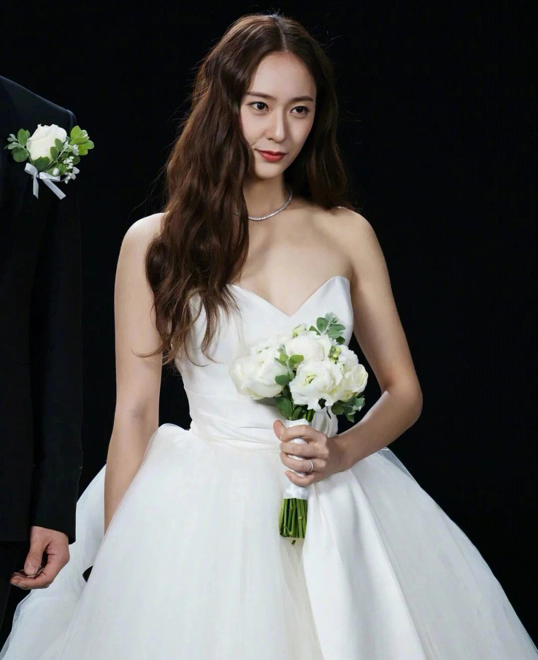 krystal晕倒 krystal的寄意是什么 krystal晕倒 krystal的寄意是什么