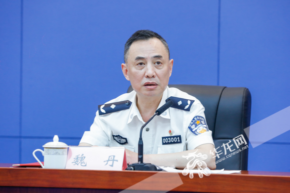 经侦总队总队长陈光亮 重庆陈光亮标致吗 经侦总队总队长陈光亮 重庆陈光亮标致吗