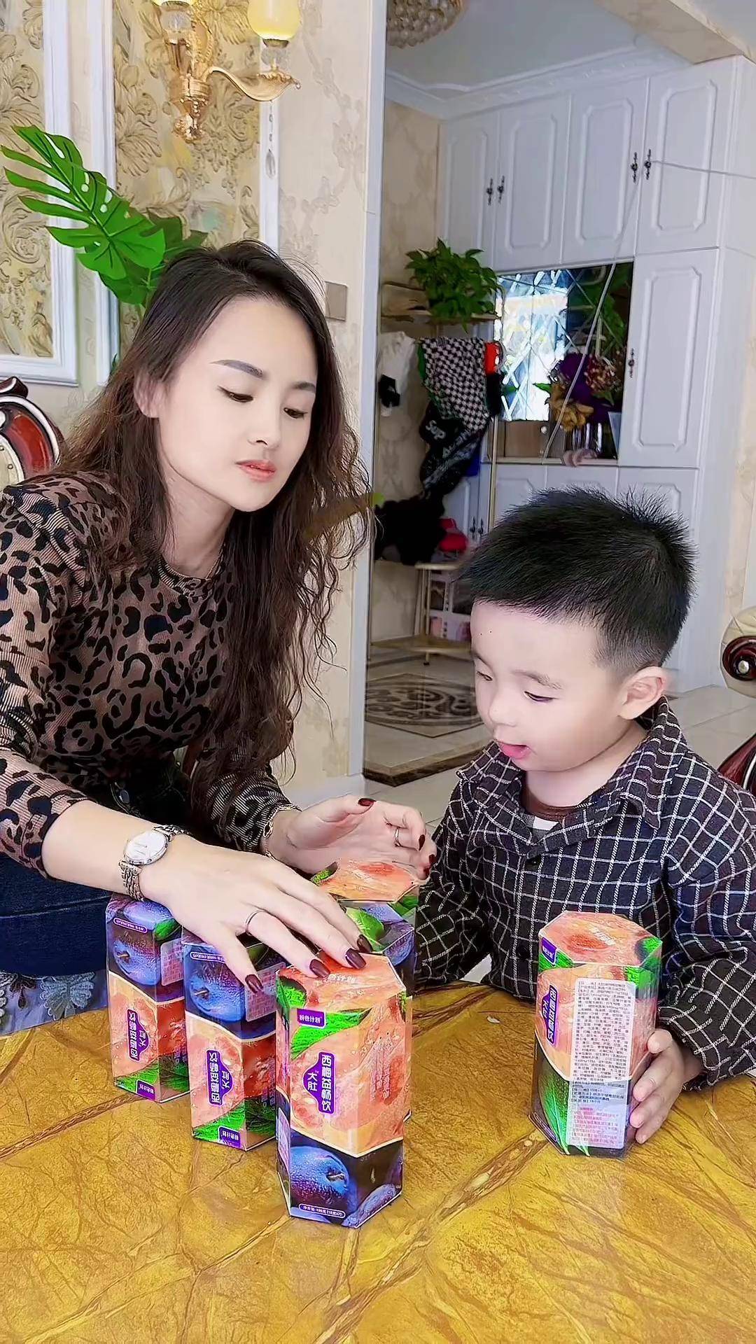 孙小宝媳妇 孙小宝媳妇金铃