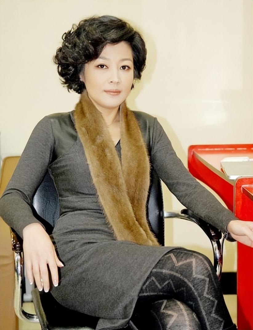 李咏团体材料 李咏团体材料简介及 妻子 李咏团体材料 李咏团体材料简介及 妻子