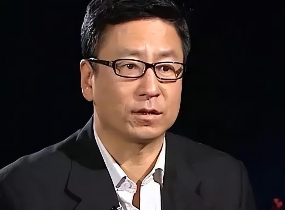 白岩松近况 白岩松现在干啥去了